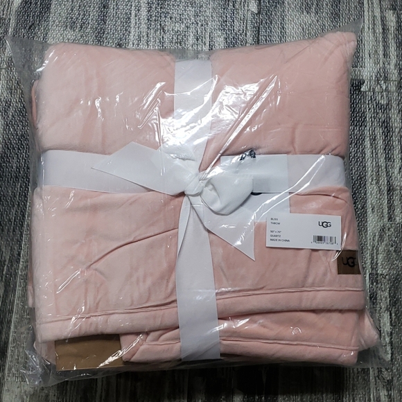 UGG Other - NEW! UGG BLISS THROW